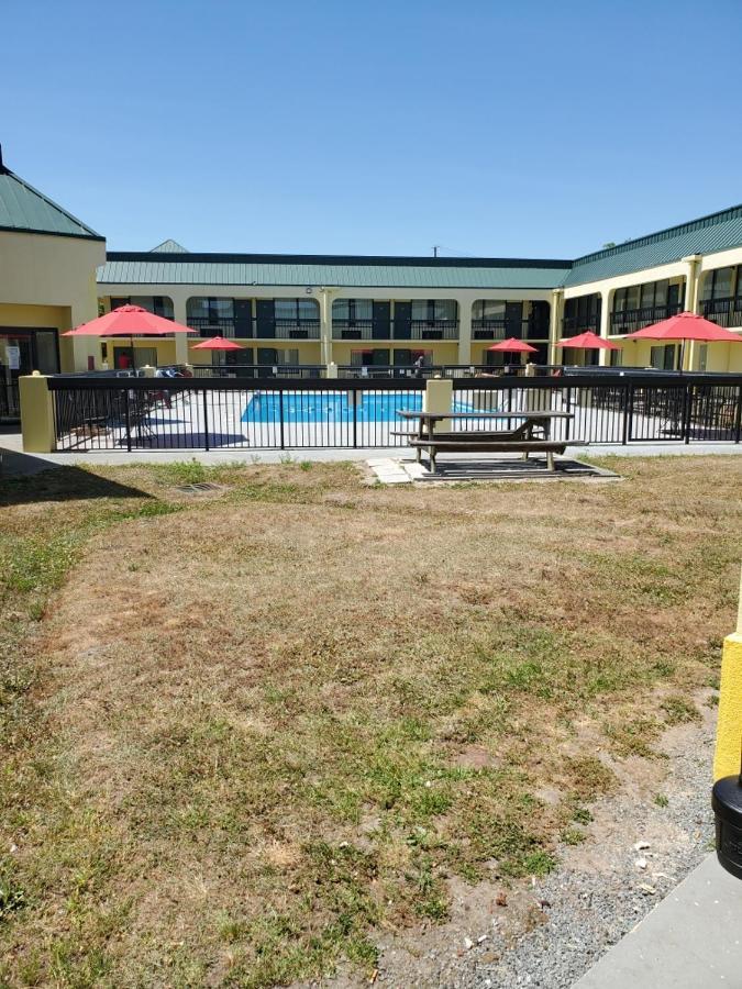 Red Carpet Inn Kinston Eksteriør bilde